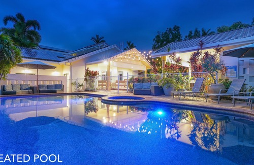 Kewarra Beach House | Grand Slam Getaway w Tennis court & Heated pool