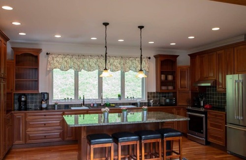 Cooperstown - Otsego Lake House | Grand Slam - Lake House Cooperstown Dreams Park