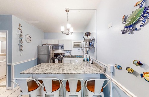 Crescent Beach Apartment | Grand Strand Resorts III 25