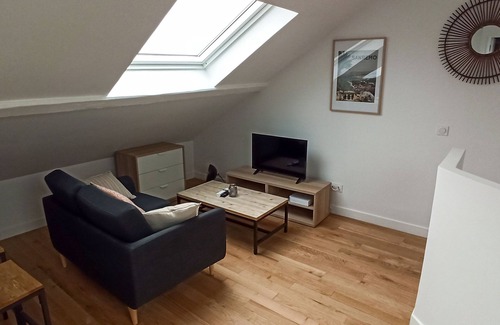Poissy Apartment | Grand Studio