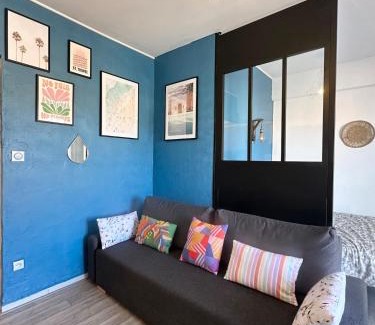 Saint-Cyprien Plage Apartment | Grand Studio avec Balcon au pied de la Plage Clim Wifi