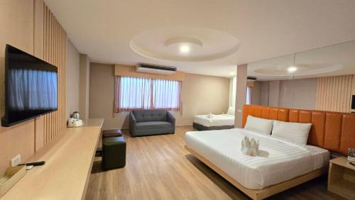 Minburi Hotel | Grand Tara Garden Thai Hotel