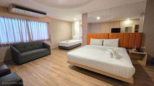 Minburi Hotel | Grand Tara Garden Thai Hotel