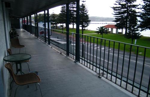 Port Lincoln Hotel | Grand Tasman Hotel