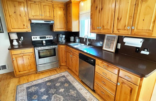 Ashton House | Grand Teton View Bungalow