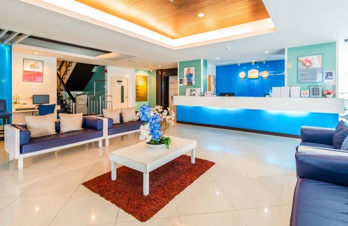 Thanon Phaya Thai Apartment | Grand Thai Style W/Cafe & Spa near BTS Phayathai
