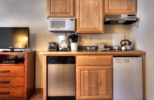 Four O'Clock Condo | Grand Timber Lodge-Ski in/Ski out -Studio