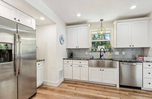 Jacksonville Beach House | Grand Tortuga: Spacious Coastal Home! W/Bikes&BBQ
