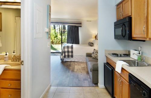Acme Apartment | Grand Traverse Bay Waterfront Condo
