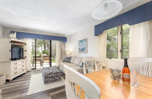 Acme Apartment | Grand Traverse Bay Lake View Condo