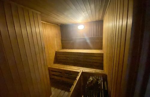 Tanjung Duren Utara Hotel | Grand Tropic Suites Hotel