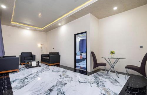 Jember Hotel | Grand Valonia Hotel Cafe & Park Jember