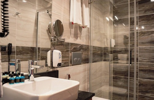 Trabzon Bed & Breakfast | Grand Vaves Otel