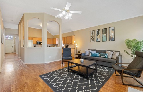 Far North Dallas House | Grand Venture - Jacuzzi Tub/Playground/Pool table!