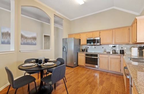 Far North Dallas House | Grand Venture - Jacuzzi Tub/Playground/Pool table!