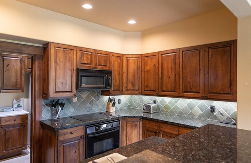 Jackson Condo | Grand View 3330: Top Floor Condo w/Spectacular Teton Views- Air Conditioned!