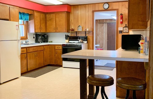 Grand Marais House | Grand View Cabin - Cozy Cabin on a pond with Lake Superior access and frontage