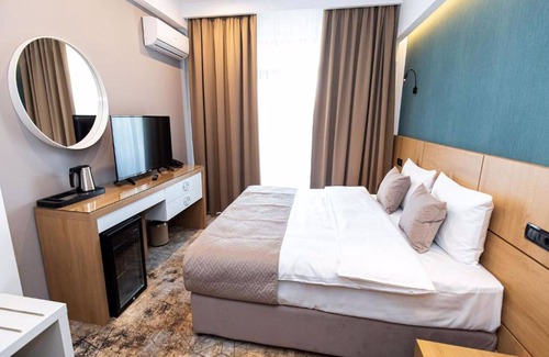 Iasi Hotel | Grand View Hotel & Suites Copou