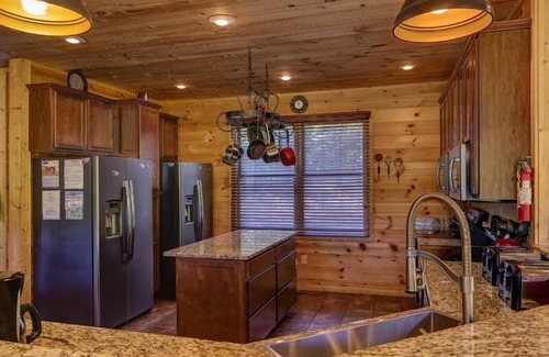 Pigeon Forge Cabin | Grand View Lodge, free tickets, no catch!
