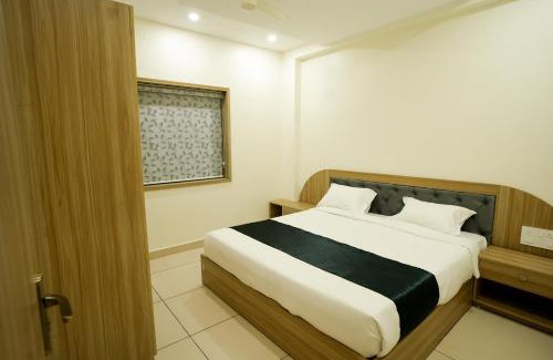 Nileswaram Hotel | Grand View Residency