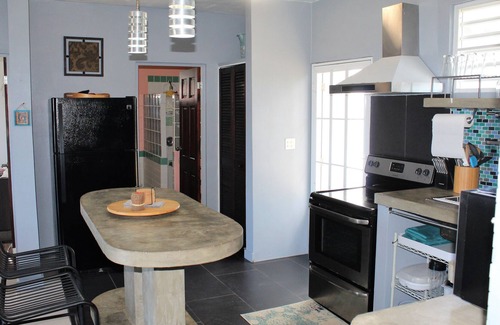 Villa Borinquen House | Grand View with Casita- On one of the island’s higher hills with astounding vie