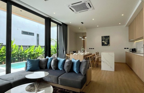 Ban Sakhu Villa | Grand Villa Aileen by Apart Homes