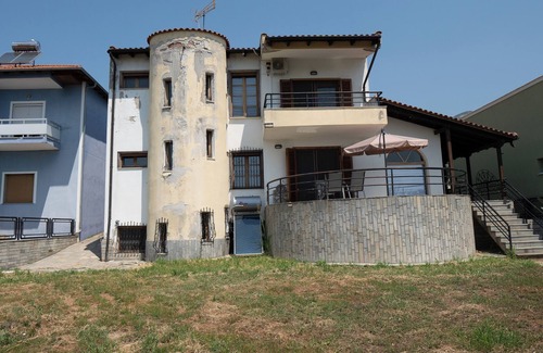 Krinidhes Villa | Grand Villa Philippi