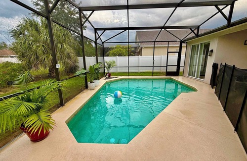 Sandy Ridge House | Grand Village 4BR Pool Home near Disney World