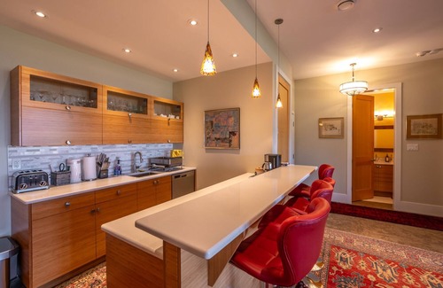 Okanagan-Similkameen House | Grand Vineyard Estate Home Exceptional Place Best Location in Penticton