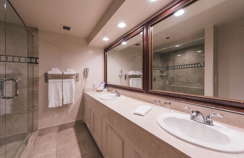 Simi Valley Hotel | Grand Vista Hotel