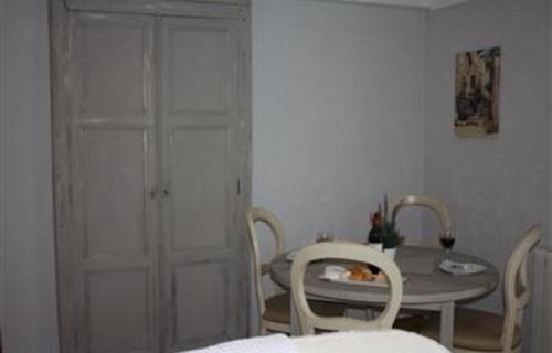 Puy-l'Eveque Apartment | Grand Vue Vert