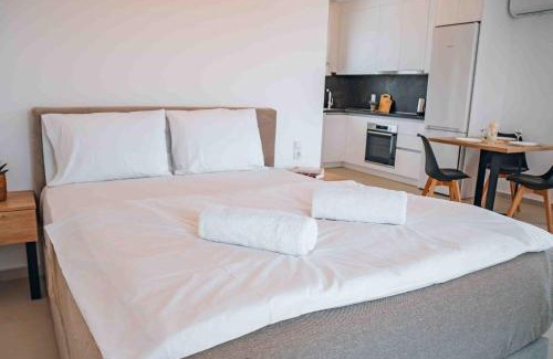 Agkisaras Apartment | Grand White Apartments