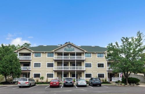 Nashville Apartment | Grand Wood Suites - 3rd Floor Front Side Penthouse Suite 302