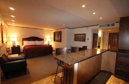 Black Hawk Hotel | Grand Z Hotel Casino by Red Lion Hotels