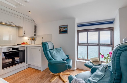 Porthleven House | Grandad's Net Loft - One Bedroom House, Sleeps 2