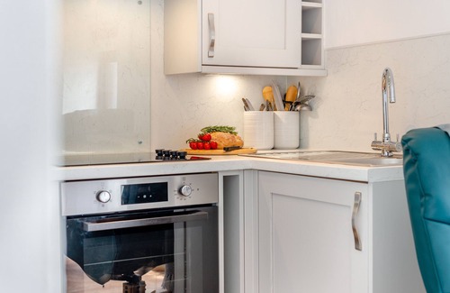 Porthleven House | Grandad's Net Loft - One Bedroom House, Sleeps 2