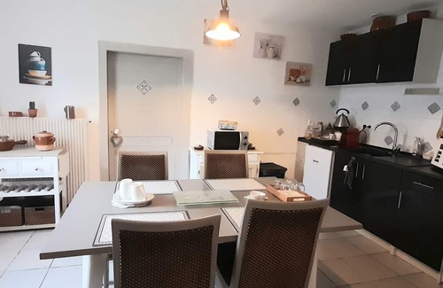 Chissey-sur-Loue Bed & Breakfast | Grande Chambre D'hôte Avec Coin Cuisine. Idéal Pour Couple Avec Enfants