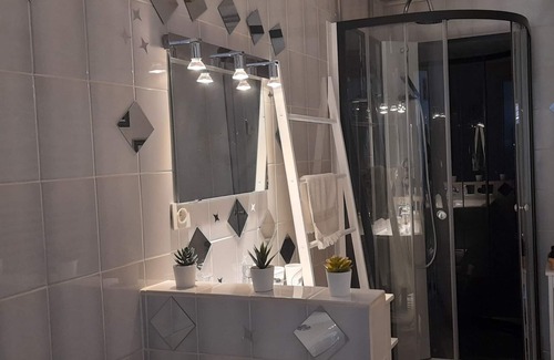 Chissey-sur-Loue Bed & Breakfast | Grande Chambre D'hôte Avec Coin Cuisine. Idéal Pour Couple Avec Enfants