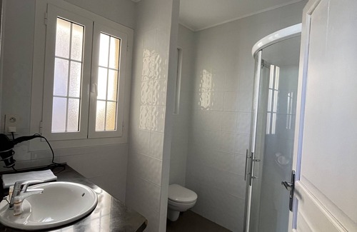 Centuri Bed & Breakfast | Grande Chambre Lumineuse Dans Pittoresque Port de Pêche