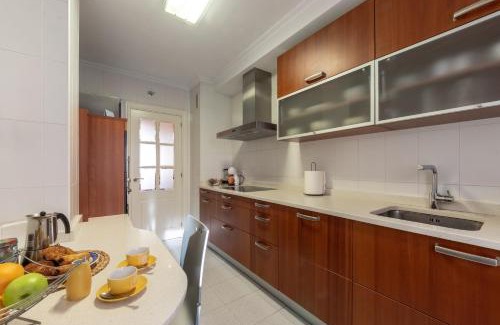 San Adrian Apartment | Grande luminoso, garaje, Bilbao Arena, Casco Viejo