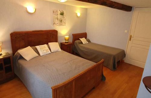 Saint-Paul-de-Vezelin House | Grande maison de campagne avec cheminée, jardin et Wifi - FR-1-496-273