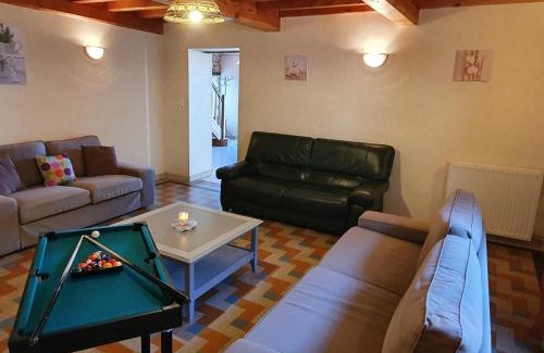 Saint-Paul-de-Vezelin House | Grande maison de campagne avec cheminée, jardin et Wifi - FR-1-496-273