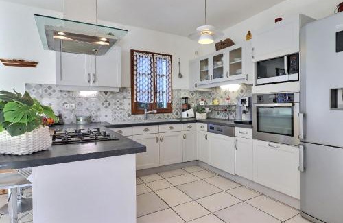 Sarrancolin House | Grande maison avec jardin