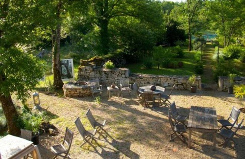 Escamps Cottage | Grande Maison Avec Piscine Chauffée au Clos Caché!