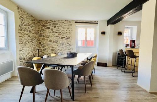 Hasparren Villa | Grande maison basque 14 pers, piscine, salle de jeux, internet, borne recharge - FR-1-495-132