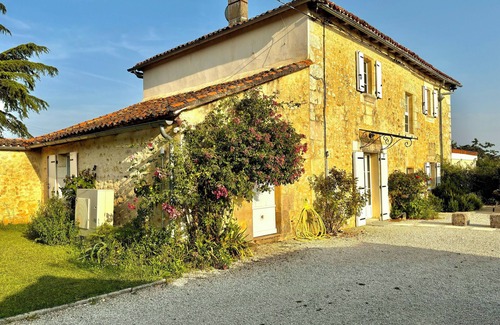 Marthon Cottage | Grande Maison de Charme à la Campagne : Piscine, Pétanque