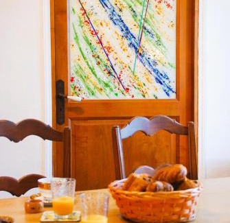 Touvre House | Grande maison escapade au bord de la riviere