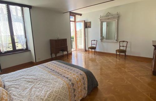 Saint-Gaultier House | Grande Maison Familiale avec Piscine et Parking à Saint-Gaultier - FR-1-591-753