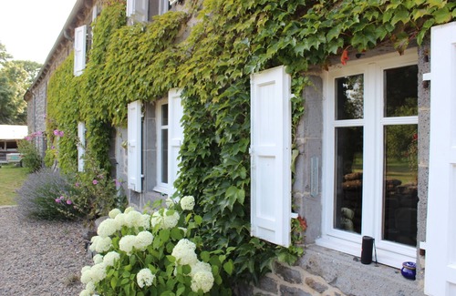 Valuejols House | Grande Maison Familiale à Proximité de Sentiers de Randonnées