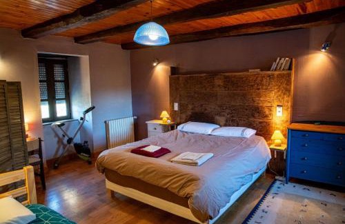 Luc-la-Primaube House | Grande maison familiale - Proche Rodez, Wifi, Calme et Jardin